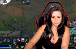 Stoner Twitch Streamers - Top 15 420-Friendly Channels to Follow